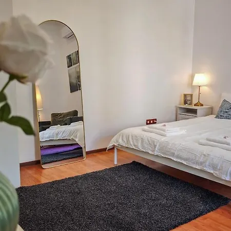 Neuhausz - Ultra-central Xl Apartmán