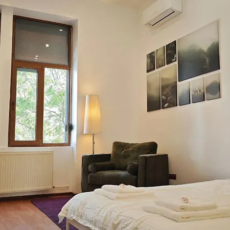 Apartmán Neuhausz - Ultra-central Xl